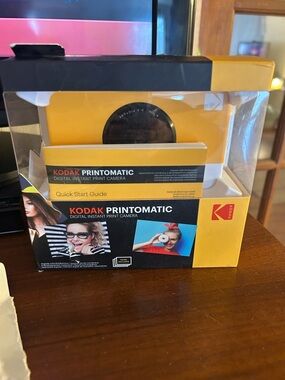 Kodak Printomatic White and Yellow Instant Print Camera Box